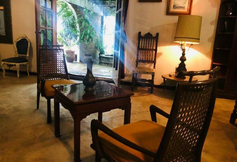 ユースホステル El Capricho By Rotamundos