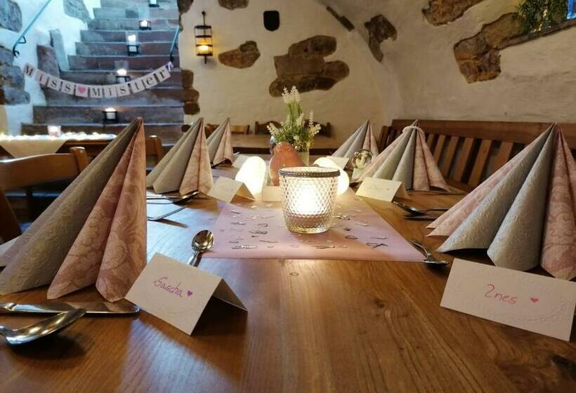 ユースホステル Landgasthaus Zum Engel