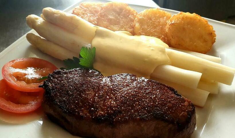 ユースホステル Landgasthaus Zum Engel