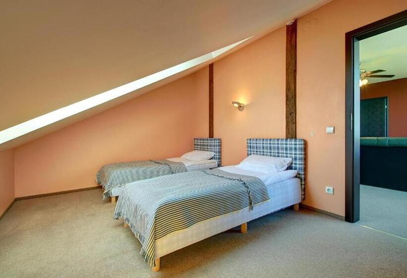 تختخواب و صبحانه Aero