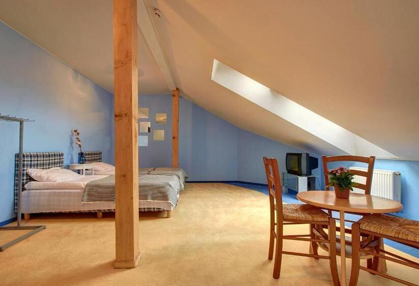 تختخواب و صبحانه Aero