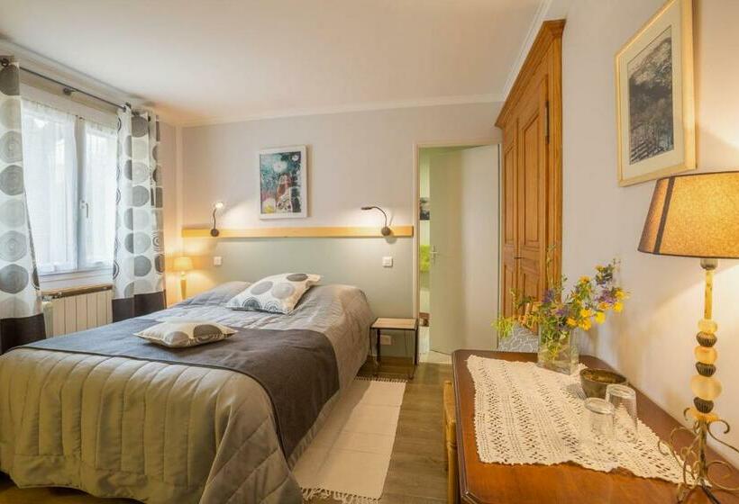 Bed and Breakfast Gite De Groupe 15p, 7 Ch, 6 Sdb, Parc Et Salle De Réception, Ou Chambres D Hotes