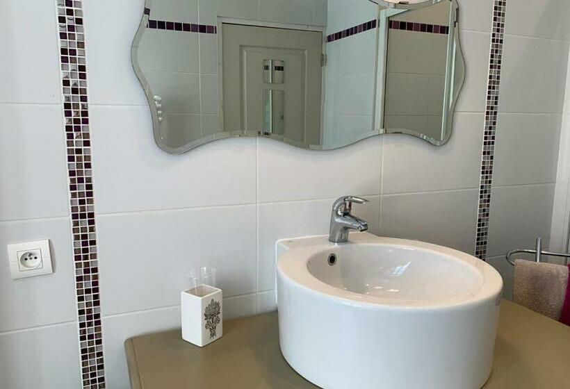 住宿加早餐  La Bergerie