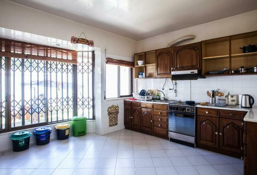 צימר Lisbon Surf Villa