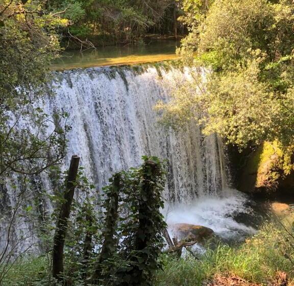 مبيت وإفطار Mas Lou Piastoun