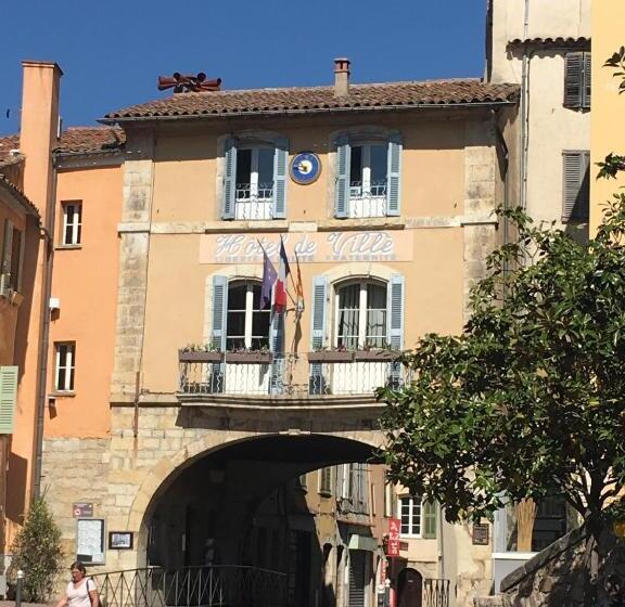 مبيت وإفطار Mas Lou Piastoun