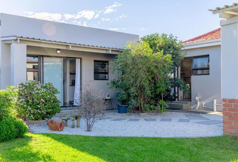 Bed and Breakfast Three Small Trees