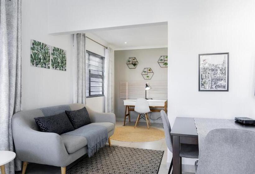 Bed and Breakfast Three Small Trees