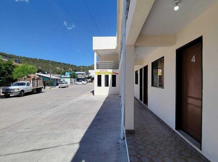 مبيت وإفطار Villas La Quinta