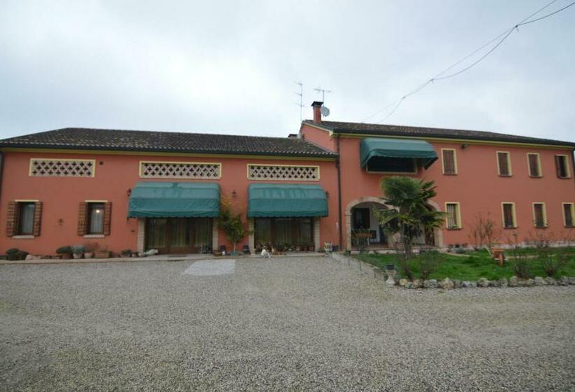 בית מלון כפרי Agriturismo I Marzemini