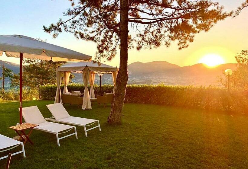 Отель La Panoramica Gubbio   Maison De Charme   Casette E Appartamenti Self Catering Per Vacanze Meravigli