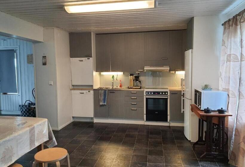 酒店 Tiinan Tallin Talo