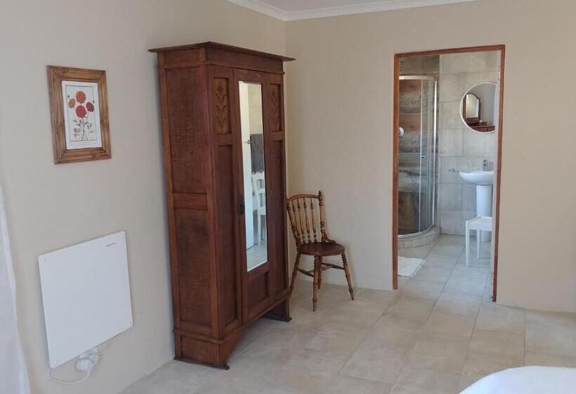 בית מלון כפרי Wild Hare Cottages