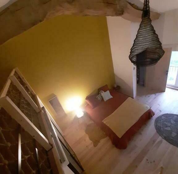 La Grange De La Batone   Bed And Breakfast