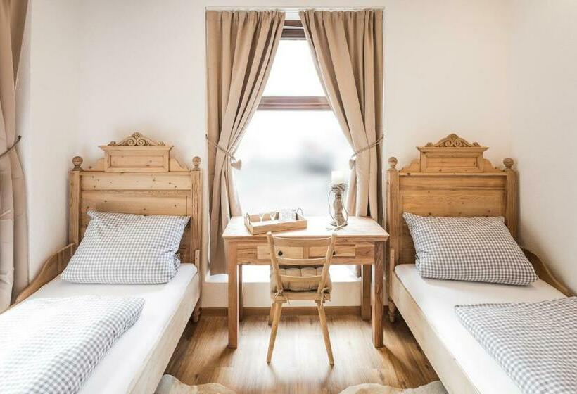 ペンション Alte Ritterstube