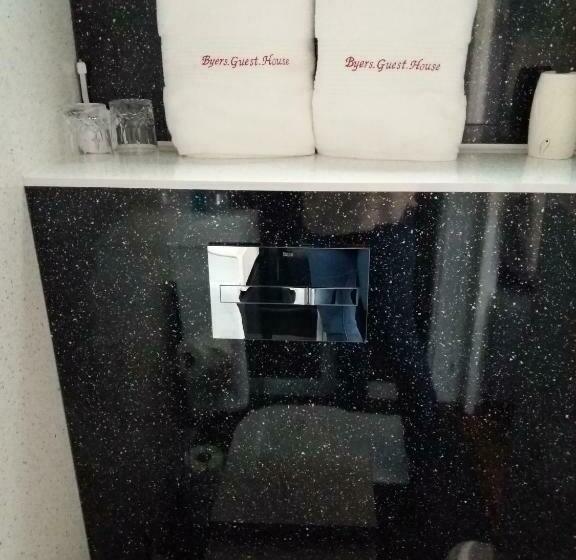 بنسيون Byers Guest House