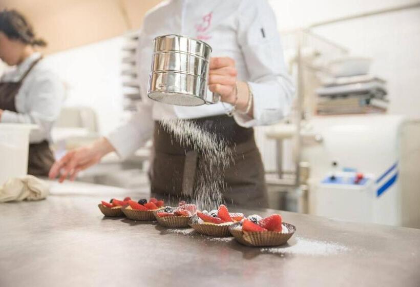 پانسیون Sarzana S Rooms