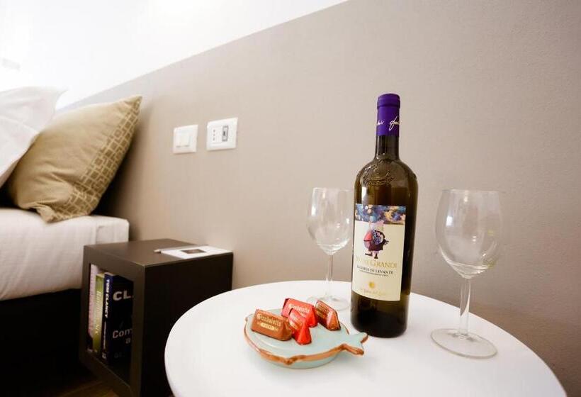 پانسیون Sarzana S Rooms