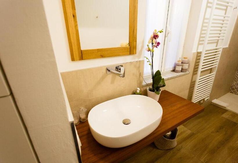 پانسیون Sarzana S Rooms