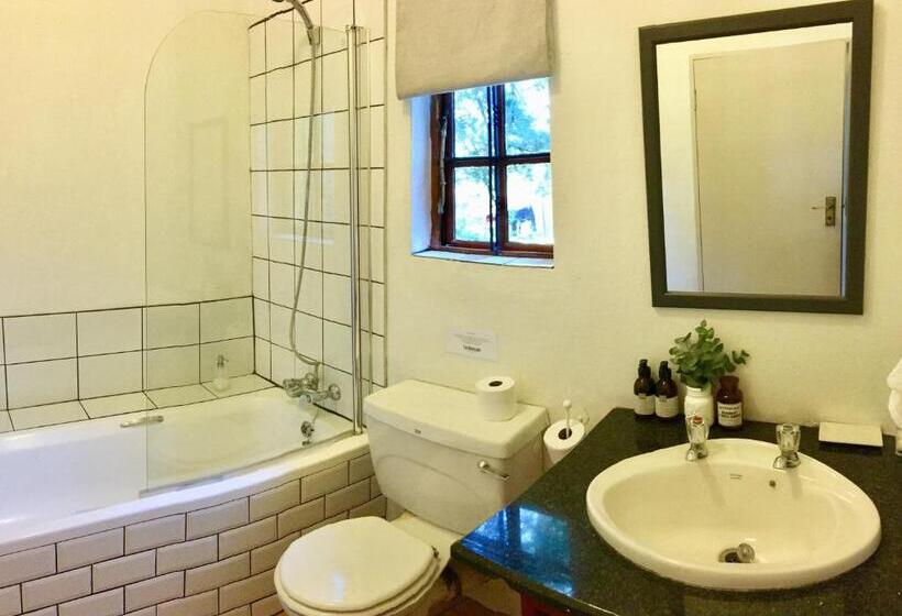 פנסיון The Goodland Cottages