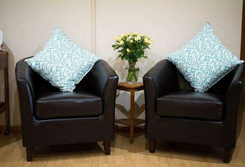 פנסיון The Graaff Reinet Suites