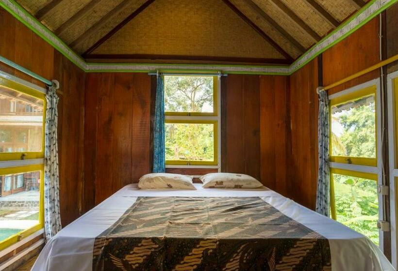 פנסיון Woodstock In The Village