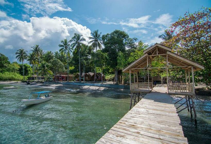 Pristine Paradise Dive Resort Una Una