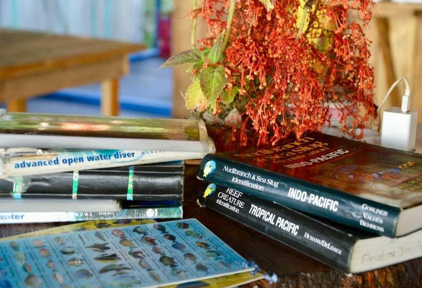 Pristine Paradise Dive Resort Una Una