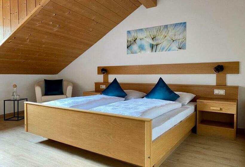 הוסטל Garni Hotel Tauber