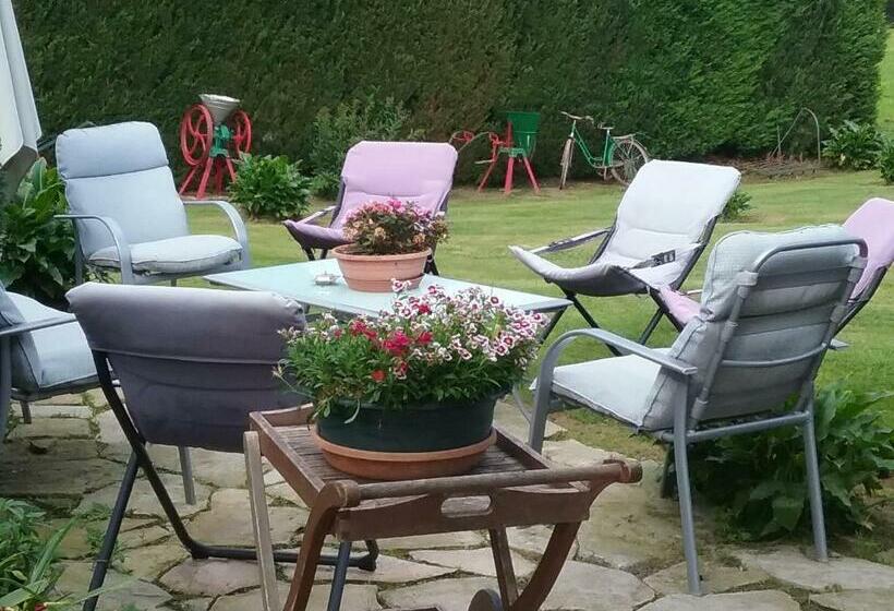 مبيت وإفطار Chambres D Hôtes Manttu