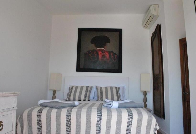 تختخواب و صبحانه Maison L Etrier