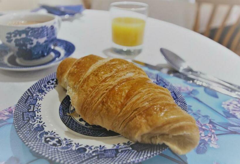 Bed and Breakfast Dove House