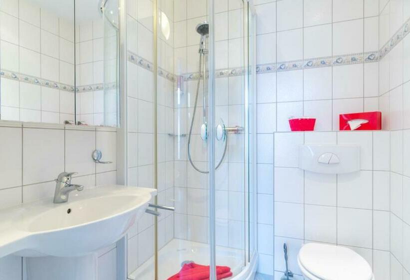 酒店 Ria‘s Beachhouse