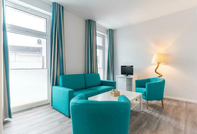 酒店 Ria‘s Beachhouse