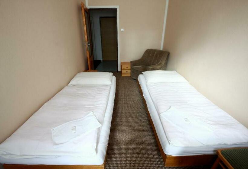 בית מלון כפרי Slávie