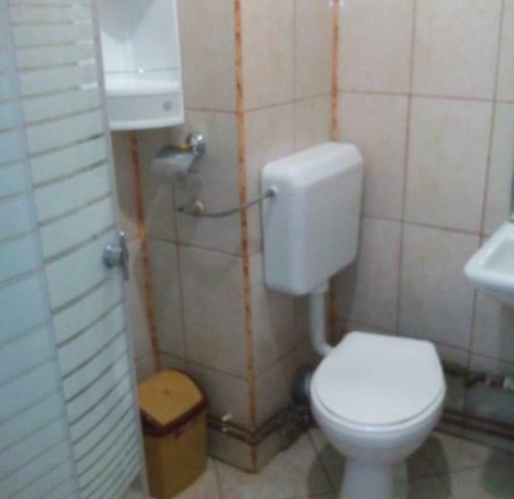 بنسيون Casa Centrala