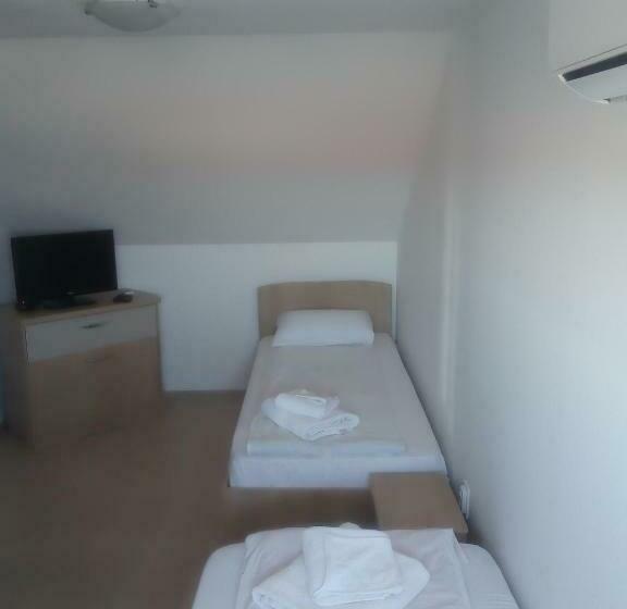 Пансион Vila Corsarul