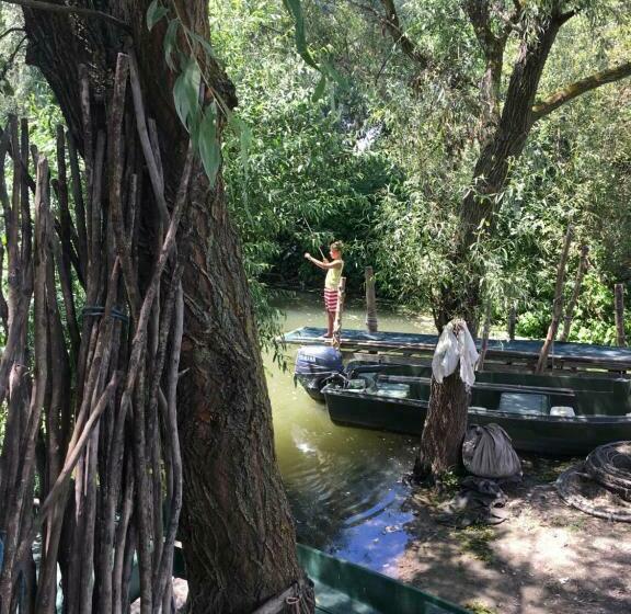 Пансион Vila Corsarul