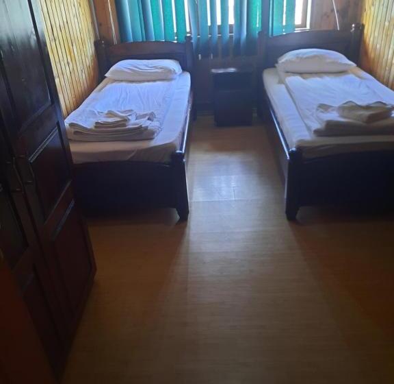 Пансион Vila Corsarul