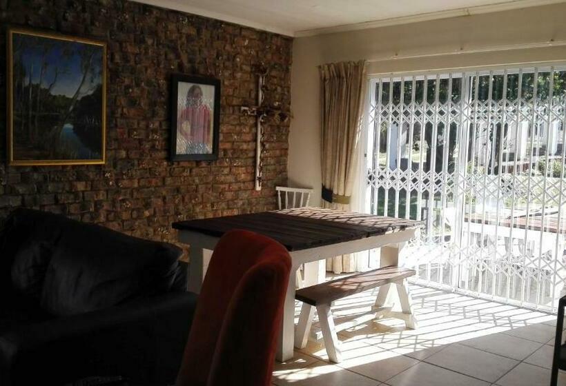 펜션 Dollery House