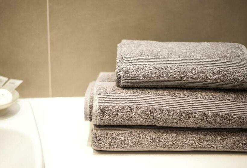 פנסיון Maze Serviced Apartment