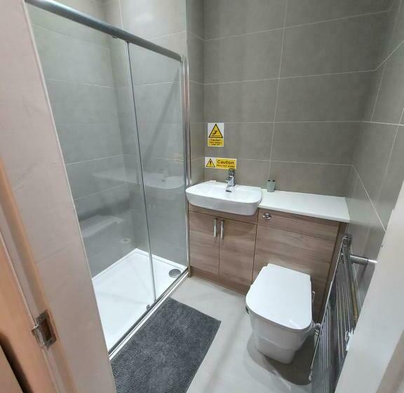 פנסיון Maze Serviced Apartment