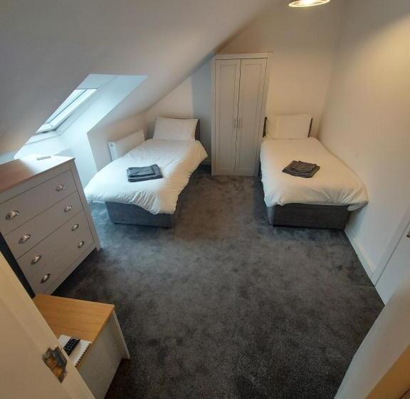 פנסיון Maze Serviced Apartment