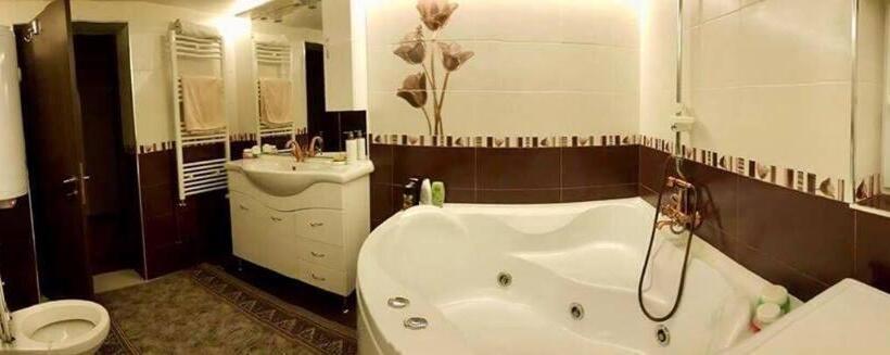 펜션 Vila Perla Govorei