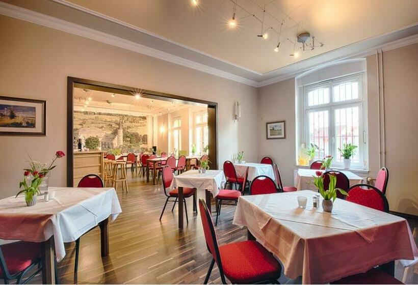 ペンション Zum Postamt