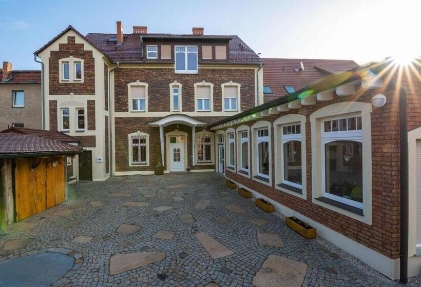 ペンション Zum Postamt