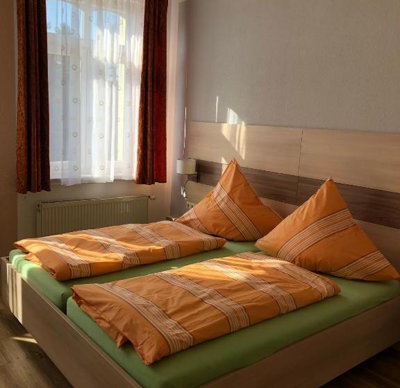 ペンション Zum Postamt