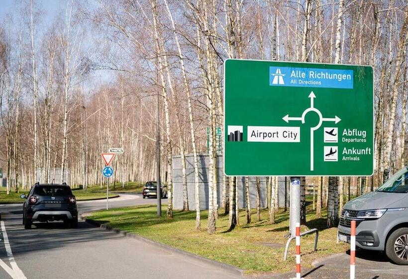 فندق صغير Gästehaus Am Flughafen Düsseldorf