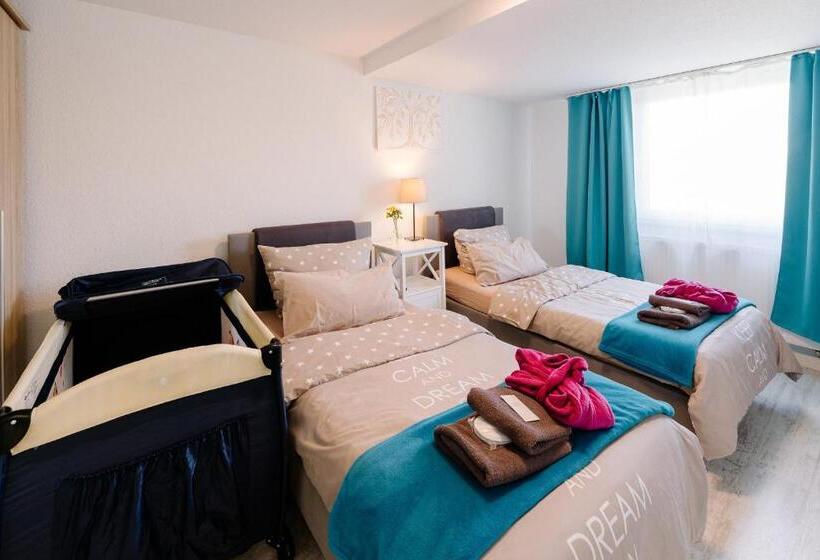 فندق صغير Gästehaus Am Flughafen Düsseldorf