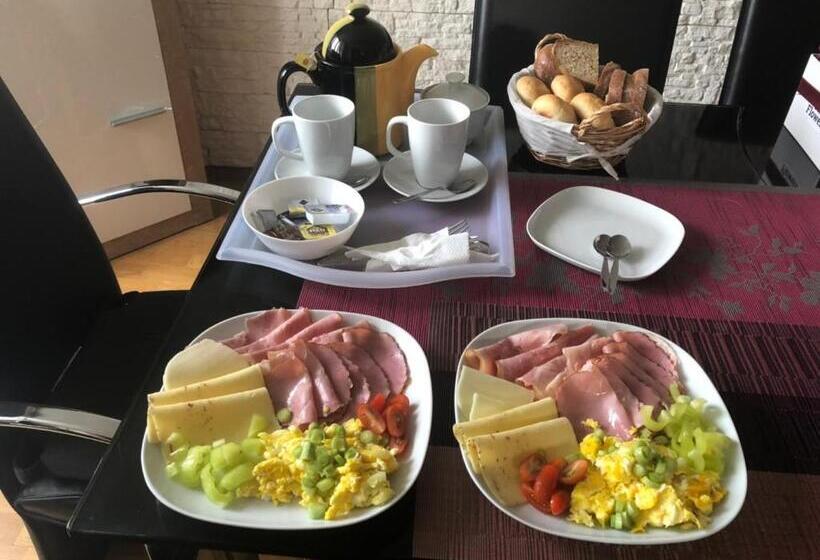 旅馆 Pension Milada